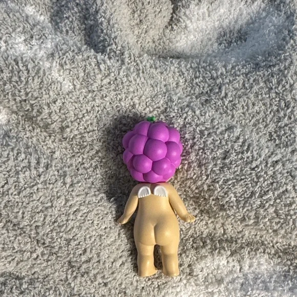 Sonny Angel Grape Blind Box Figure - Picture 2 of 6